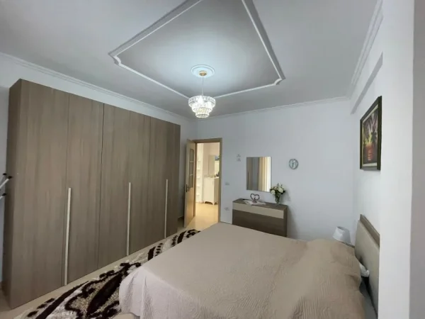Liqeni I Thate, jepet me qera apartament 1+1+Ballkon, Kati 2, 70 m² 550 €
