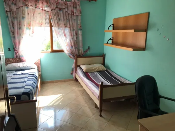 Tirane, jepet me qera apartament 2+1, Kati 3, 70 m² 400 € (perball maternitetit)