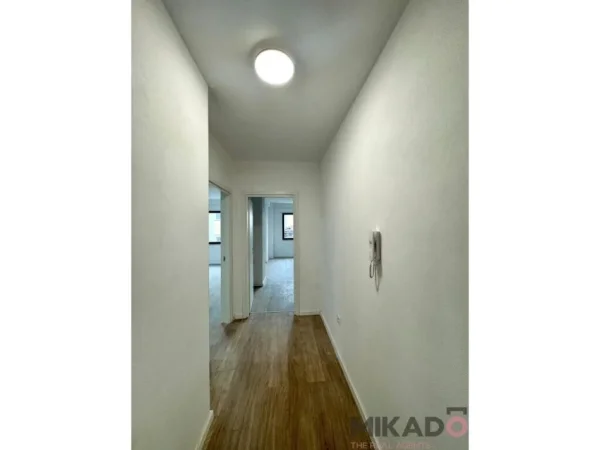 Tirane, jepet me qera zyre Kati 1 81 m² 600 € (Rruga Qemal Stafa