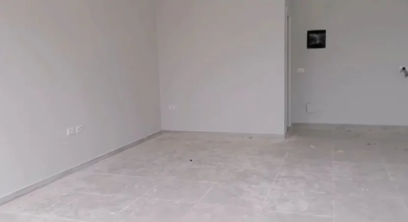 Tirane, jepet me qera ambjent biznesi Kati 6, 70 m² 800 € Kamez