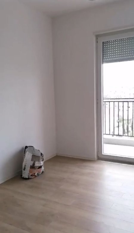 Tirane, jepet me qera ambjent biznesi Kati 6, 70 m² 800 € Kamez