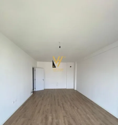 Tirane, jepet me qera zyre Kati 6, 90 m² 500 € (RRUGA E DIBRES