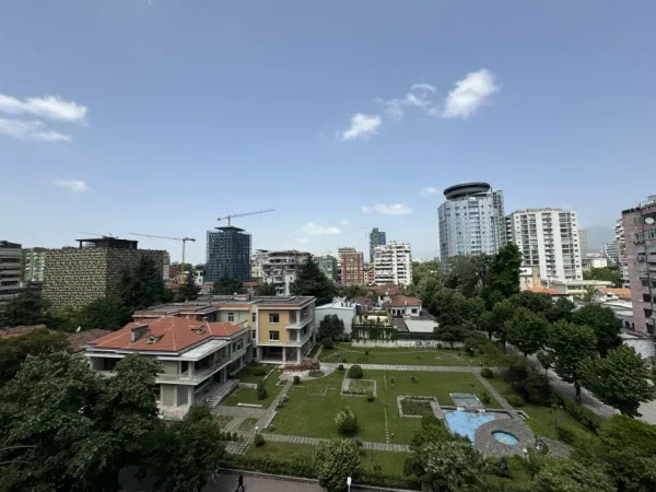 Tirane, ambjent biznesi Kati 6, 150 m² 1,500 € (