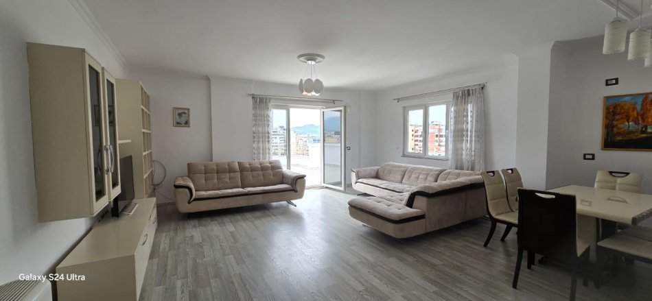 Tirane, shitet apartament+verande | Penthouse 3+1 Kati 9, 279 m² 365,000 € (Rruga e Dibres