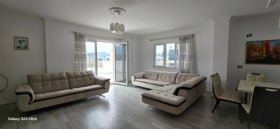 Tirane, shitet apartament+verande | Penthouse 3+1 Kati 9, 279 m² 360,000 € (Rruga e Dibres