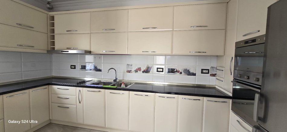 Tirane, shitet apartament+verande | Penthouse 3+1 Kati 9, 279 m² 360,000 € (Rruga e Dibres