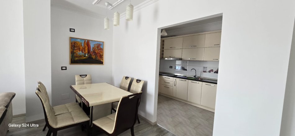 Tirane, shitet apartament+verande | Penthouse 3+1 Kati 9, 279 m² 370,000 € (Rruga e Dibres