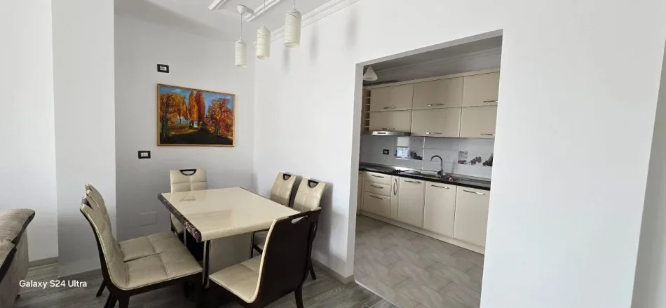Tirane, shitet apartament+verande | Penthouse 3+1 Kati 9, 279 m² 360,000 € (Rruga e Dibres