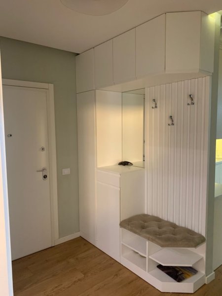 Tirane, jepet me qera apartament 2+1 Kati 2, 100 m² 900 € (21 Dhjetori, Kompleksi Kontakt