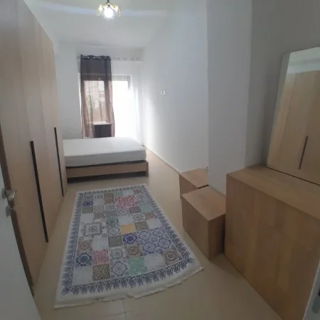 Tirane, jepet me qera apartament 1+1+BLK Kati 1, 80m² 400 Euro (Kodra e Diellit)