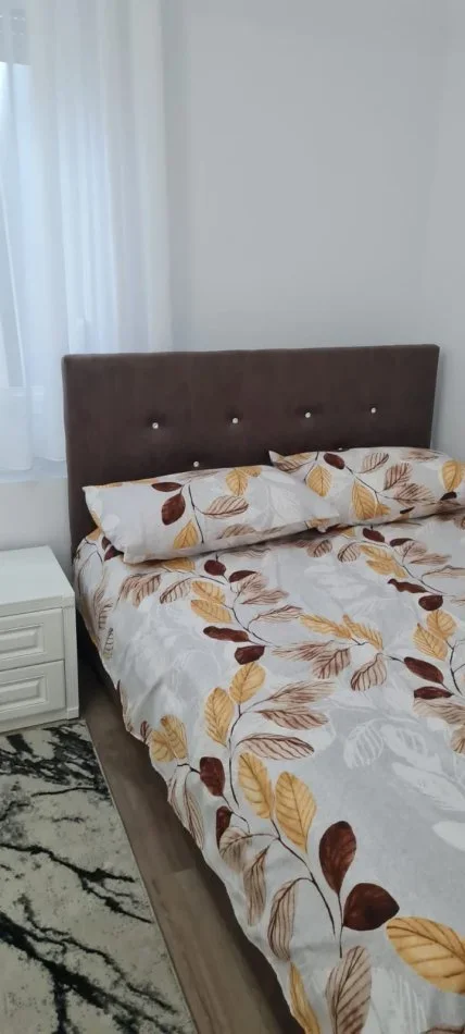 Tirane, jepet me qera apartament 2+1 Kati 1, 90 m² 450 € (Xhamlliku , rruga Tonin Arapi , prane disko venue