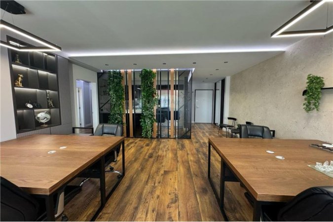 Tirane, shitet apartament 3+1 Kati 9, 140 m² 325,000 € (Rruga Sami Frsheri - Bllok