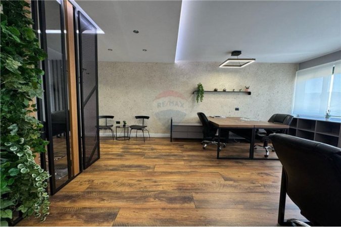 Tirane, shitet apartament 3+1 Kati 9, 140 m² 325,000 € (Rruga Sami Frsheri - Bllok