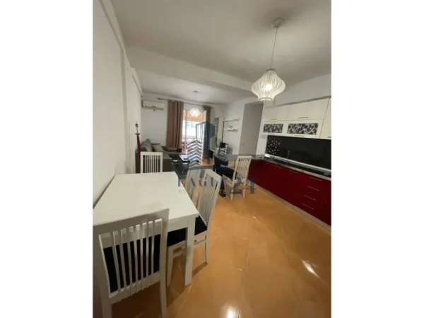 Tirane, jepet me qera apartament 2+1 Kati 5, 93 m² 450 € (Astir