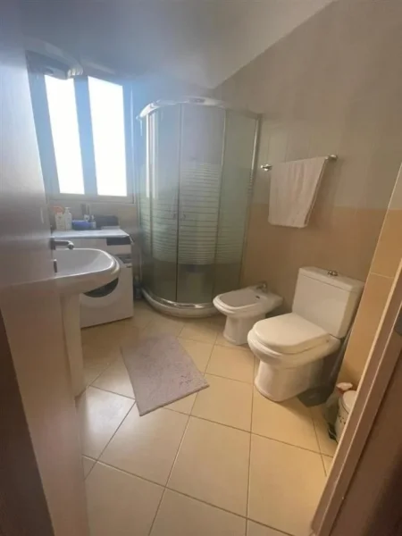 Tirane, jepet me qera apartament 1+1+Ballkon Kati 3, 65 m² 340 € (Fresk , rruga sotir caci , prane fizikes berthamore