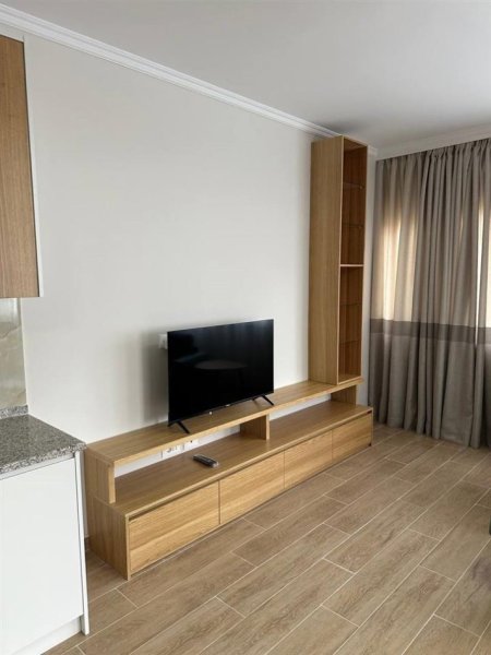 Tirane, jepet me qera apartament 1+1+Ballkon Kati 2, 65 m² 400 € (Astir , prane Viles L , te pasticeri
