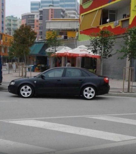 Fier, shes makine AUDI A4 , Benzin, e zeze, manuale, Kondicioner, 200000 km, 2,700 €