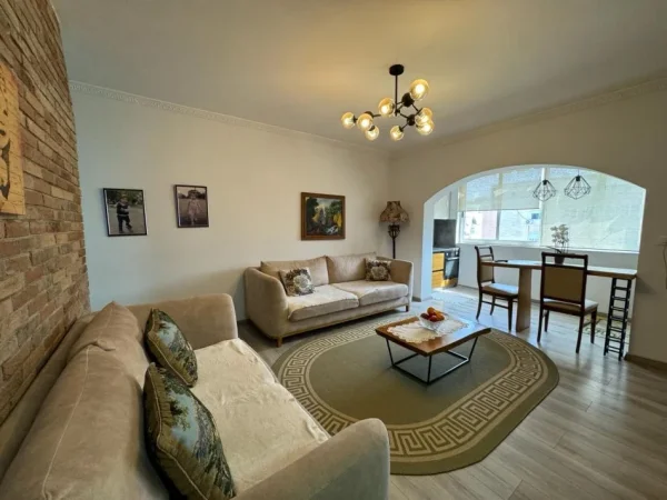 Tirane, jepet me qera apartament 1+1 Kati 9, 75 m² 550 € (Medar Shtylla)
