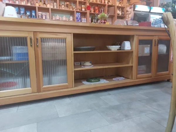 Tirane, shes Shitje aredimi lokal bar-kafe