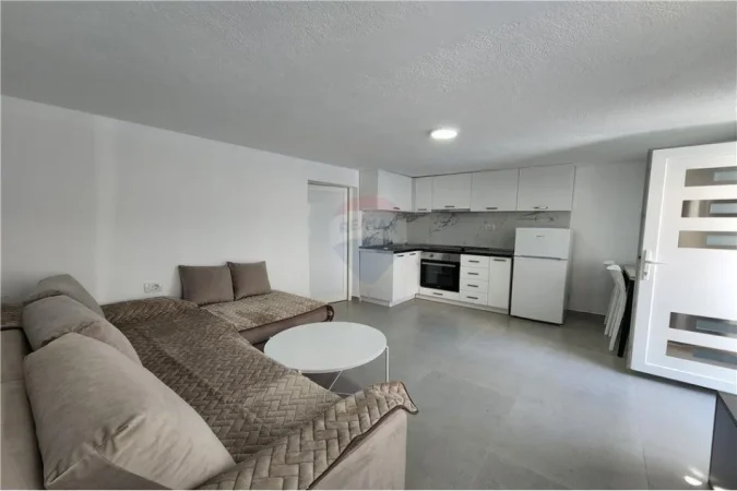 Tirane, jepet me qera apartament Kati 1, 60 m² 350 € 