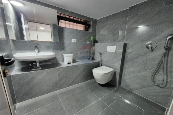 Tirane, jepet me qera apartament Kati 1, 60 m² 350 € 