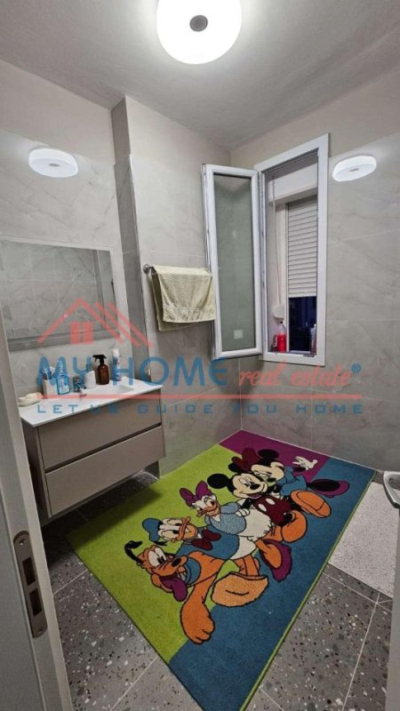 Tirane, shitet apartament 2+1+Ballkon Kati 3, 87 m² 154,500 € (Ish Fusha e Aviacionet)