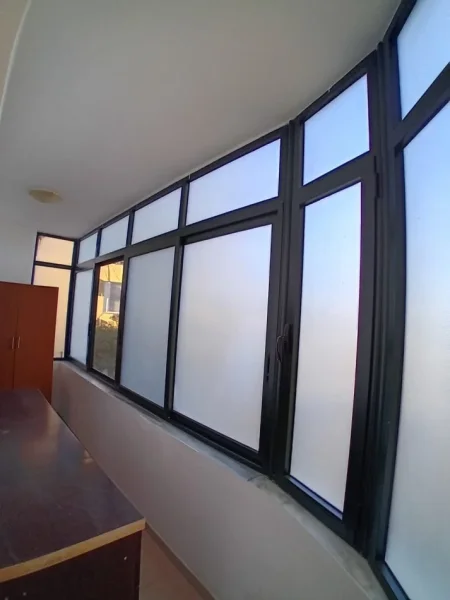 Tirane, jepet me qera apartament 2+1+Aneks Kati 1, 109 m² 750 € (Kopshti zoologjik botanik)