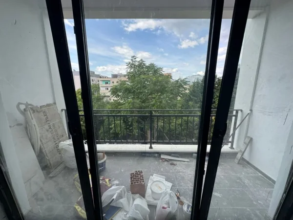 Tirane, jepet me qera apartament 3+1+Aneks+Ballkon Kati 1, 124 m² 600 € (Rruga e Dibres)