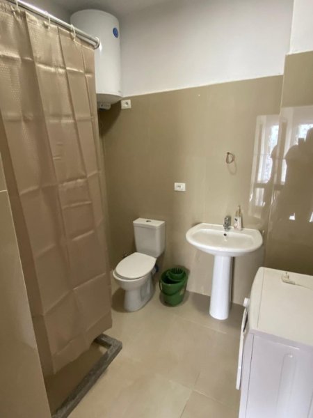Tirane, jepet me qera apartament 1+1+Aneks+Ballkon Kati 6, 75 m² 320 € (ASTIR)