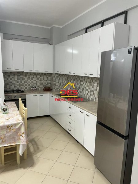 Vlore, shitet apartament 1+1+Ballkon Kati 7, 75 m² 79,500 € (Orikum)