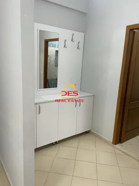 Vlore, shitet apartament 1+1+Ballkon Kati 7, 75 m² 79,500 € (Orikum)