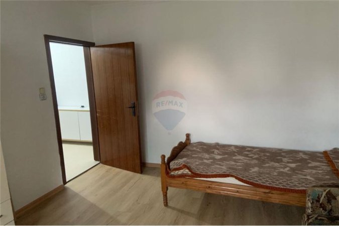 Tirane, jepet me qera 2+1 Kati 4, 97 m² 400 € (JEPET APARTAMENT 2+1 ME QIRA NE PORCELAN)