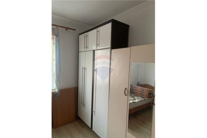 Tirane, jepet me qera 2+1 Kati 4, 97 m² 400 € (JEPET APARTAMENT 2+1 ME QIRA NE PORCELAN)