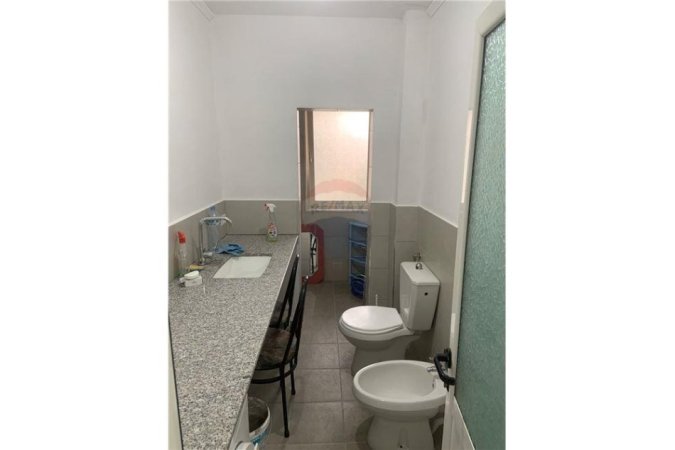 Tirane, jepet me qera 2+1 Kati 4, 97 m² 400 € (JEPET APARTAMENT 2+1 ME QIRA NE PORCELAN)