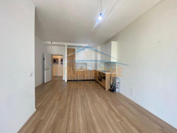 Tirane, shitet apartament 1+1+Ballkon Kati 6, 64 m² 115,000 € (Jordan misja)