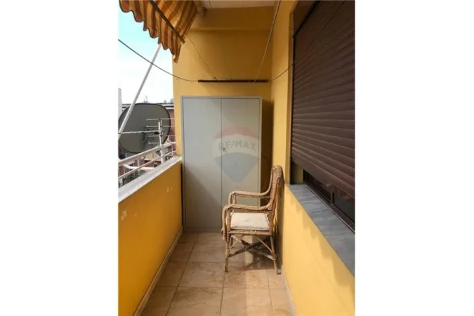 Tirane, jepet me qera apartament 3+1 Kati 6, 90 m² 700 € (Apartament me qira 3+1)