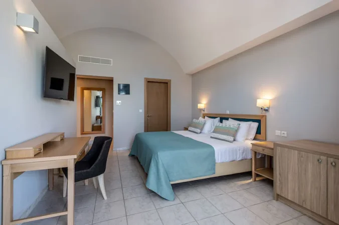 Tirane, jepet me qera hotel Kati 1, 4,000 m² 3,500 € (berxulle)