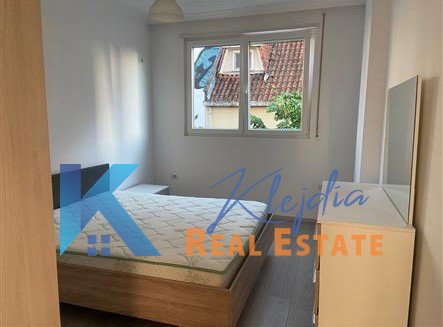 Tirane, jap me qera apartament 1+1+Ballkon Kati 1, 65 m² 400 € (Ali Demi)