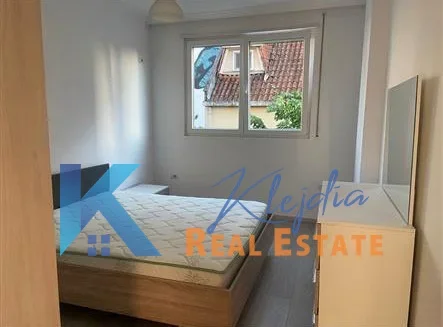 Tirane, jap me qera apartament 1+1+Ballkon Kati 1, 65 m² 400 € (Ali Demi)