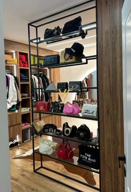 Vlore, shitet apartament 1+1+Ballkon Kati 10, 124 m² 250,000 € (VLORE)