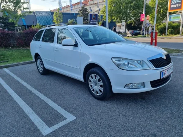 Shes makine Skoda octavia, Nafte, manuale, Klima, 120000 km, 6,999 €