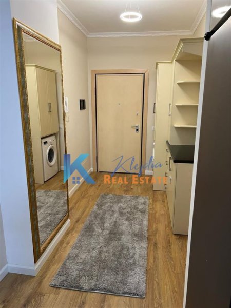 Tirane, jap me qera apartament 2+1+Ballkon , 110 m² 800 € (Rruga e Elbasanit, afer Fakultetit Ekonomik)