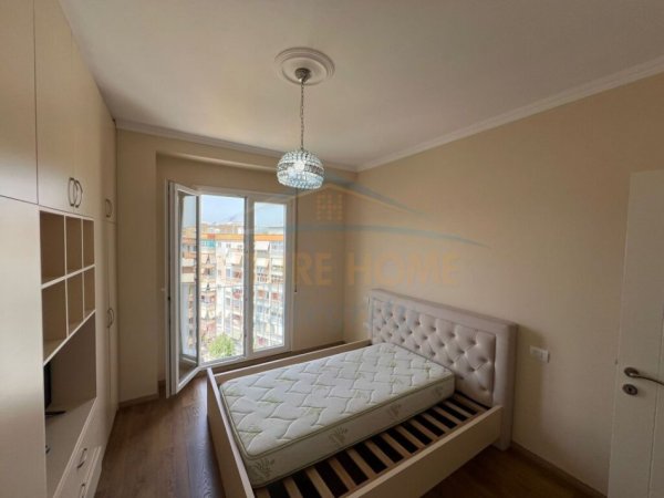 Tirane, shitet apartament 2+1+Ballkon Kati 7, 97 m² 239,000 € (Komuna e Parisit)
