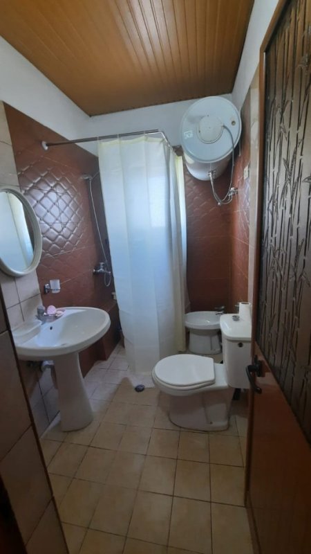 Tirane, jepet me qera apartament 1+1 Kati 4, 67 m² 315 € (Kinostudio)