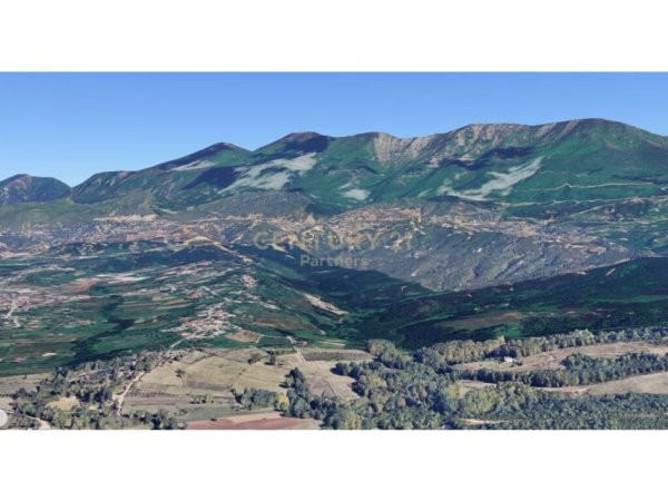 Tirane, shes toke , 27,850 m² 1,500,000 € (Farkë)