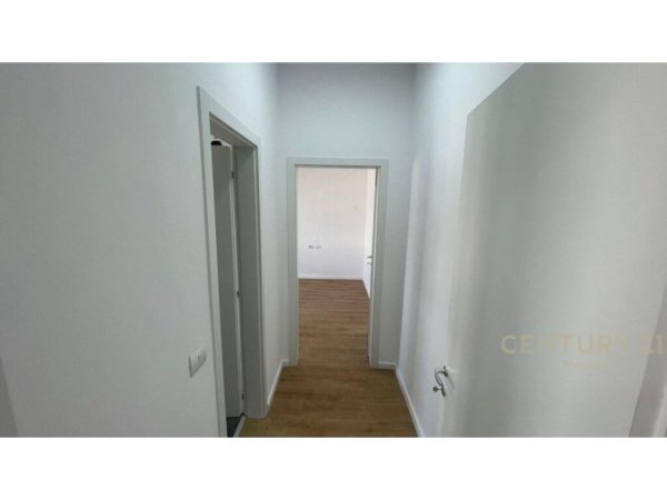 JEPET ME QIRA AMBIENT PER ZYRA TE REZIDENCA GARDEN BUILDING! Neom89942