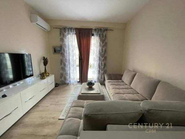 Tirane, shes APARTAMENT 1+1 DHE 1 GARSIONERE 104 m² 180.000 Euro (Kodra e Diellit)