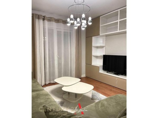 Tirane, jepet me qera apartament 1+1+Ballkon Kati 2, 65 m² 800 € (teg)