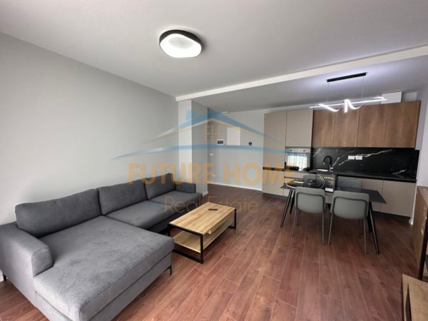 Tirane, jepet me qera apartament 1+1+Ballkon Kati 5, 72 m² 1,000 € (Kristo Luarasi)