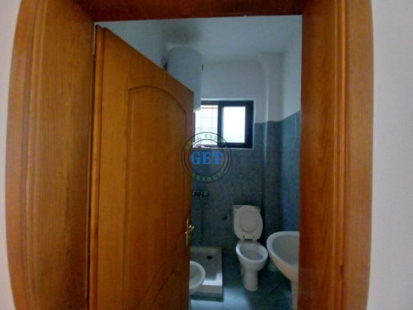 Durres, shitet apartament 1+1+Ballkon Kati 0, 70 m² 78,000 € (Shkembi i kavajes)